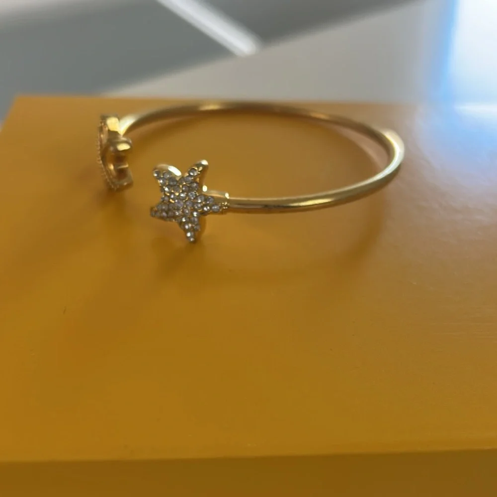 Bangle - Picture 3 of 5